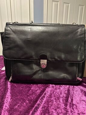 Black Leather Messenger Bag - Classic Men's Briefcase